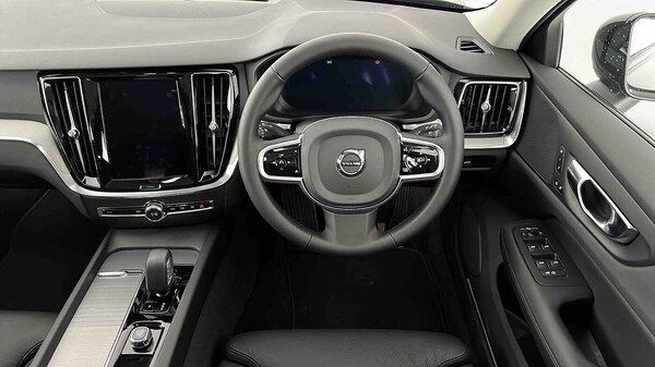 Used Volvo V60 2025 for sale - 75481202: Photo 9