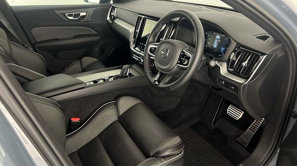 Used Volvo V60 2022 for sale - 75652741: Photo 15