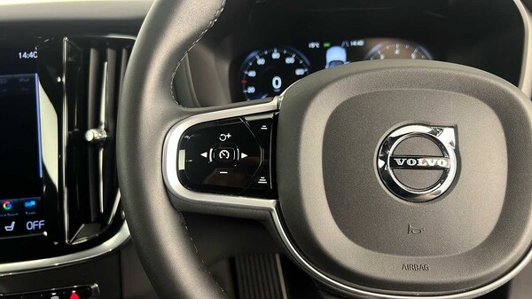 Used Volvo V60 2022 for sale - 75652741: Photo 18