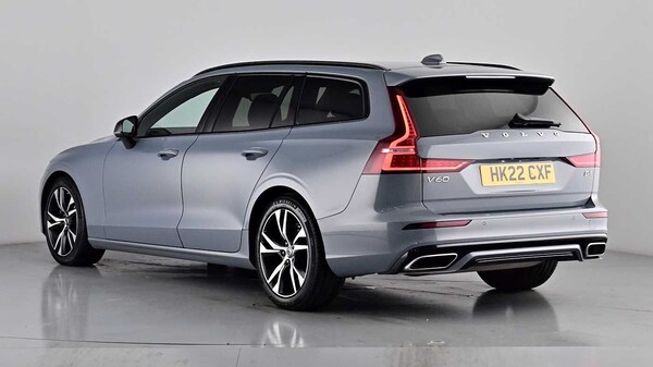 Used Volvo V60 2022 for sale - 75652741: Photo 2