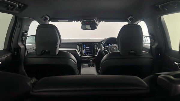 Used Volvo V60 2022 for sale - 75652741: Photo 38