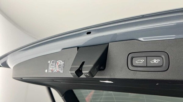 Used Volvo V60 2022 for sale - 75652741: Photo 39