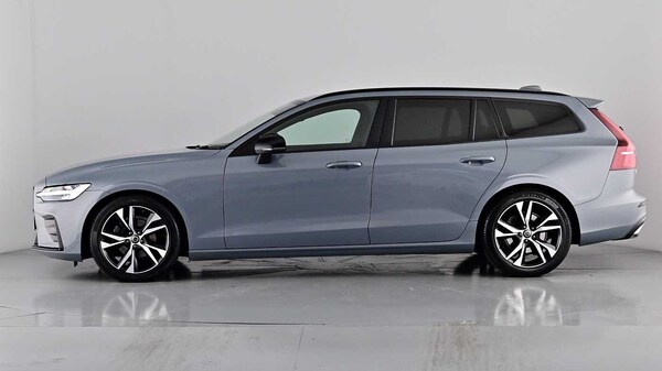 Used Volvo V60 2022 for sale - 75652741: Photo 7