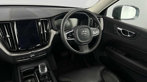 Used Volvo XC60 2020 for sale - 76344142: Photo 8