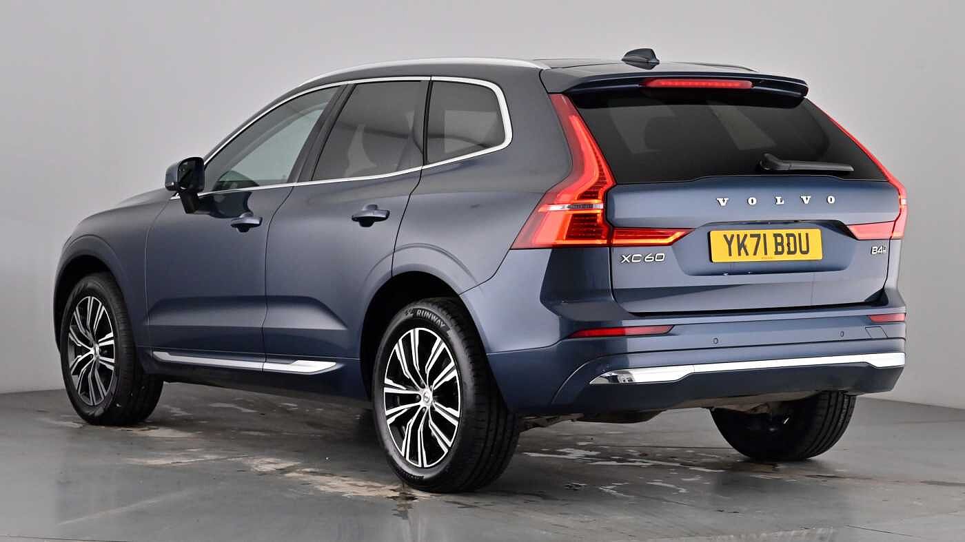 Used Volvo XC60 2022 for sale - 77981163: Photo 2