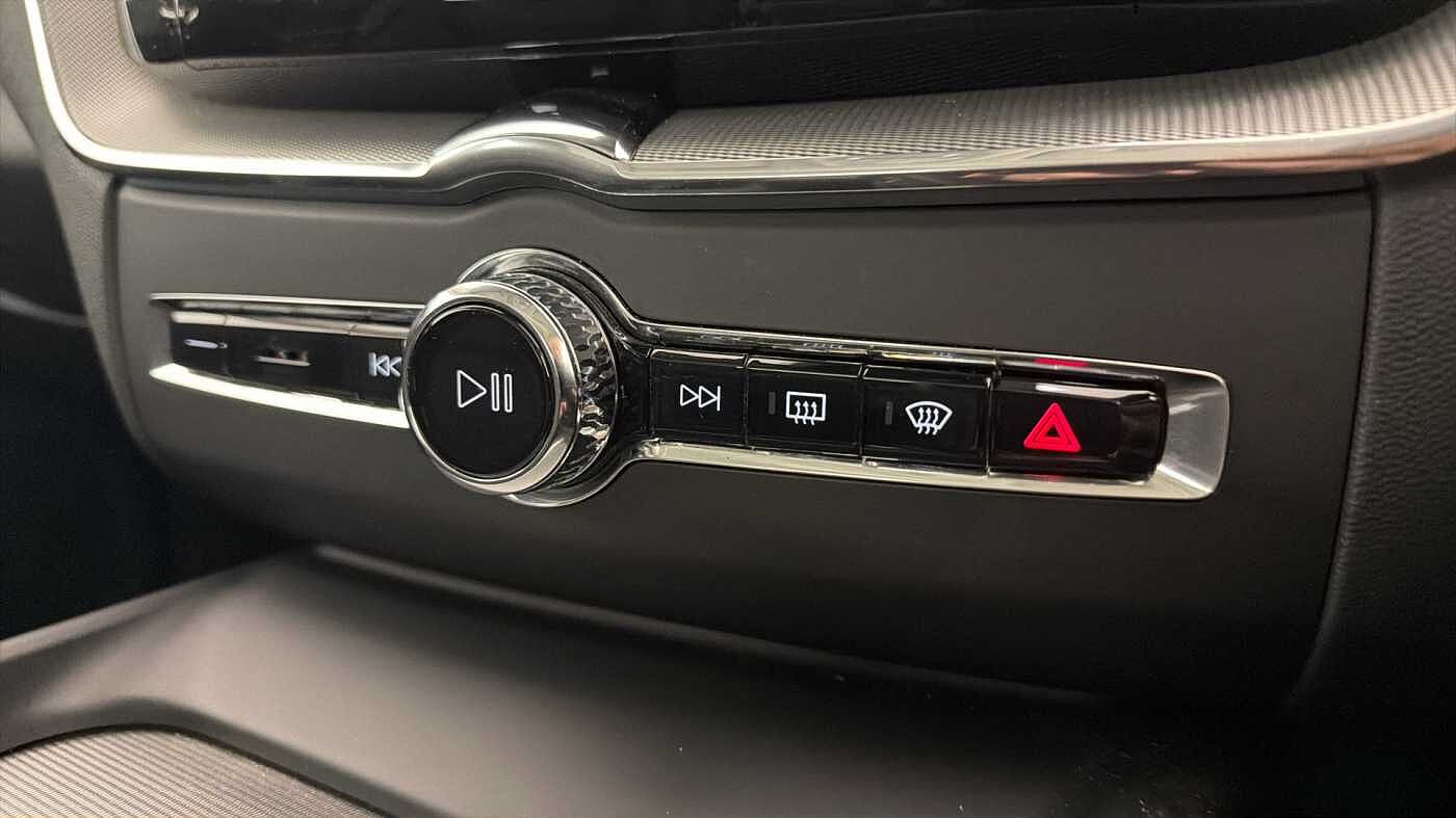 Used Volvo XC60 2022 for sale - 77312381: Photo 43