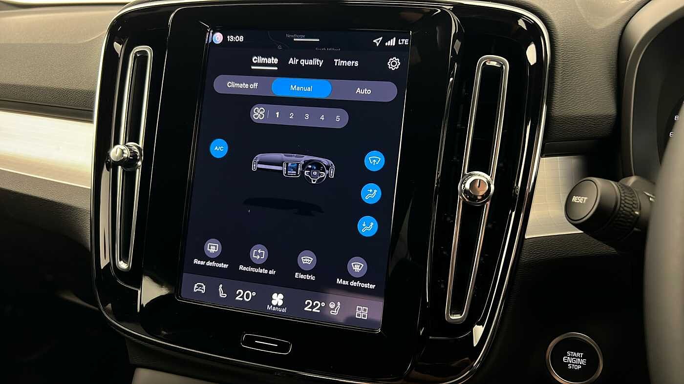 Used Volvo XC40 2025 for sale - 76780318: Photo 15