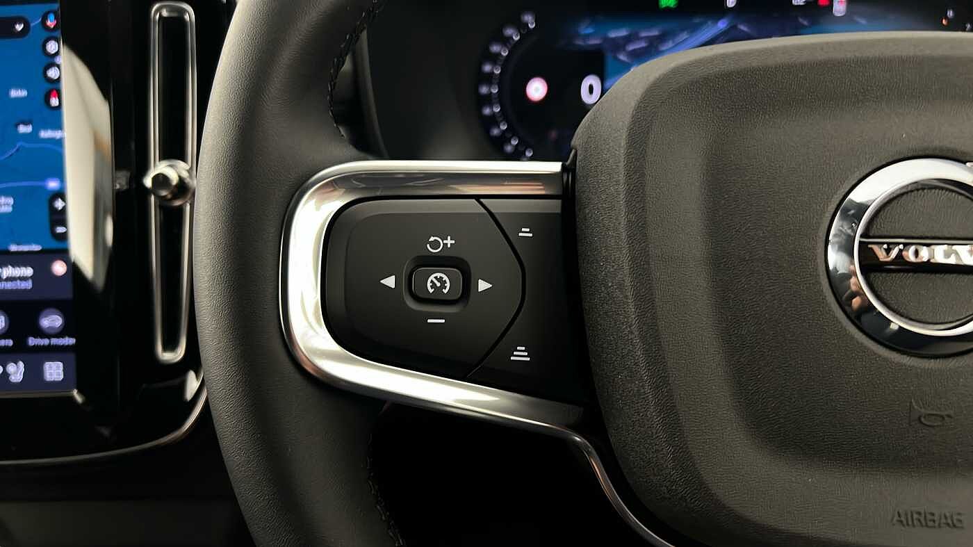 Used Volvo XC40 2025 for sale - 76780318: Photo 16