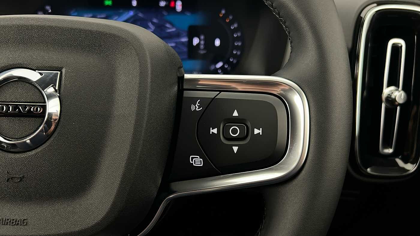 Used Volvo XC40 2025 for sale - 76780318: Photo 17