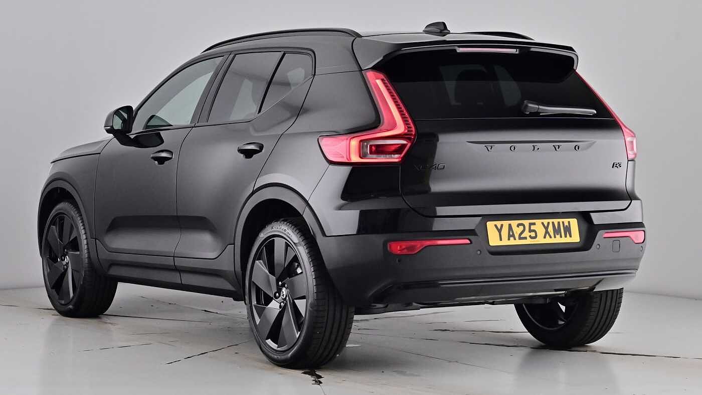 Used Volvo XC40 2025 for sale - 76780318: Photo 2