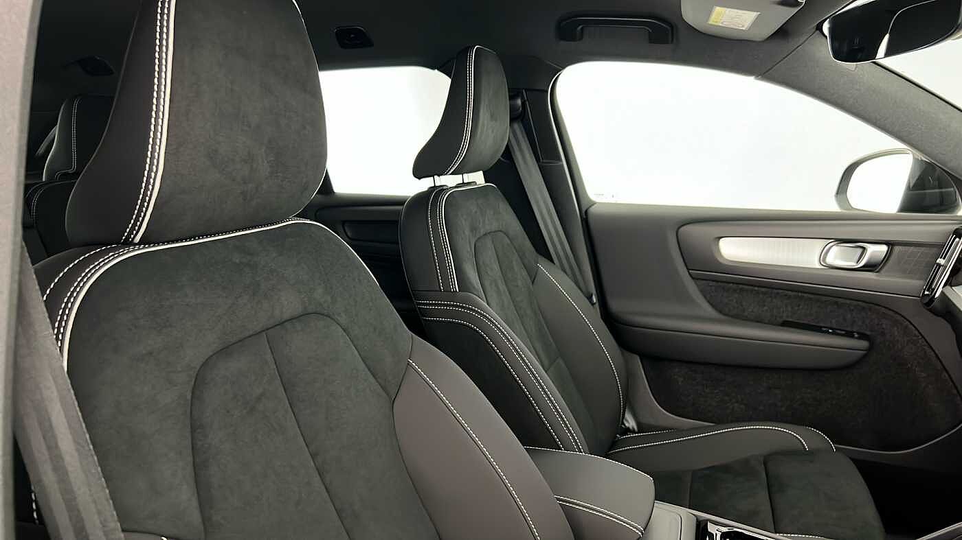 Used Volvo XC40 2025 for sale - 76780318: Photo 34