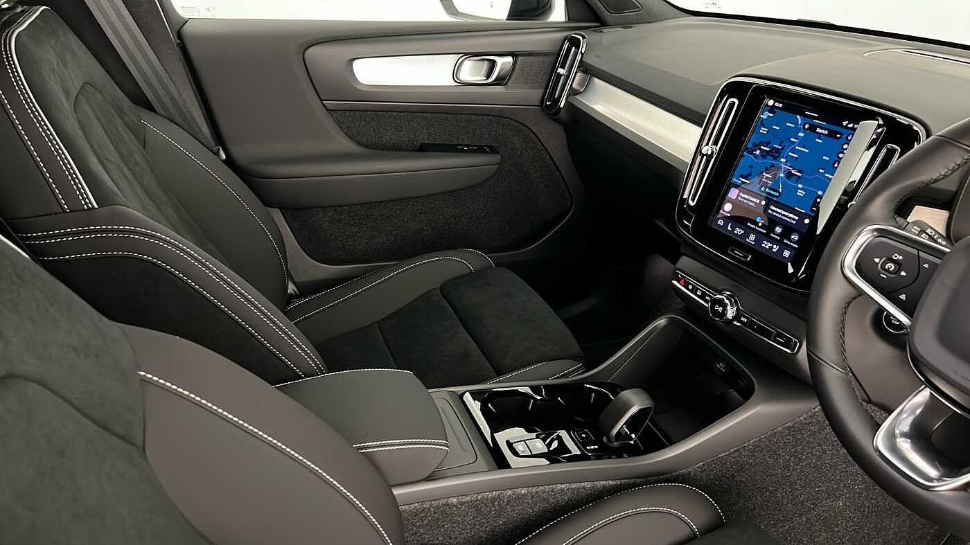 Used Volvo XC40 2025 for sale - 76780318: Photo 35
