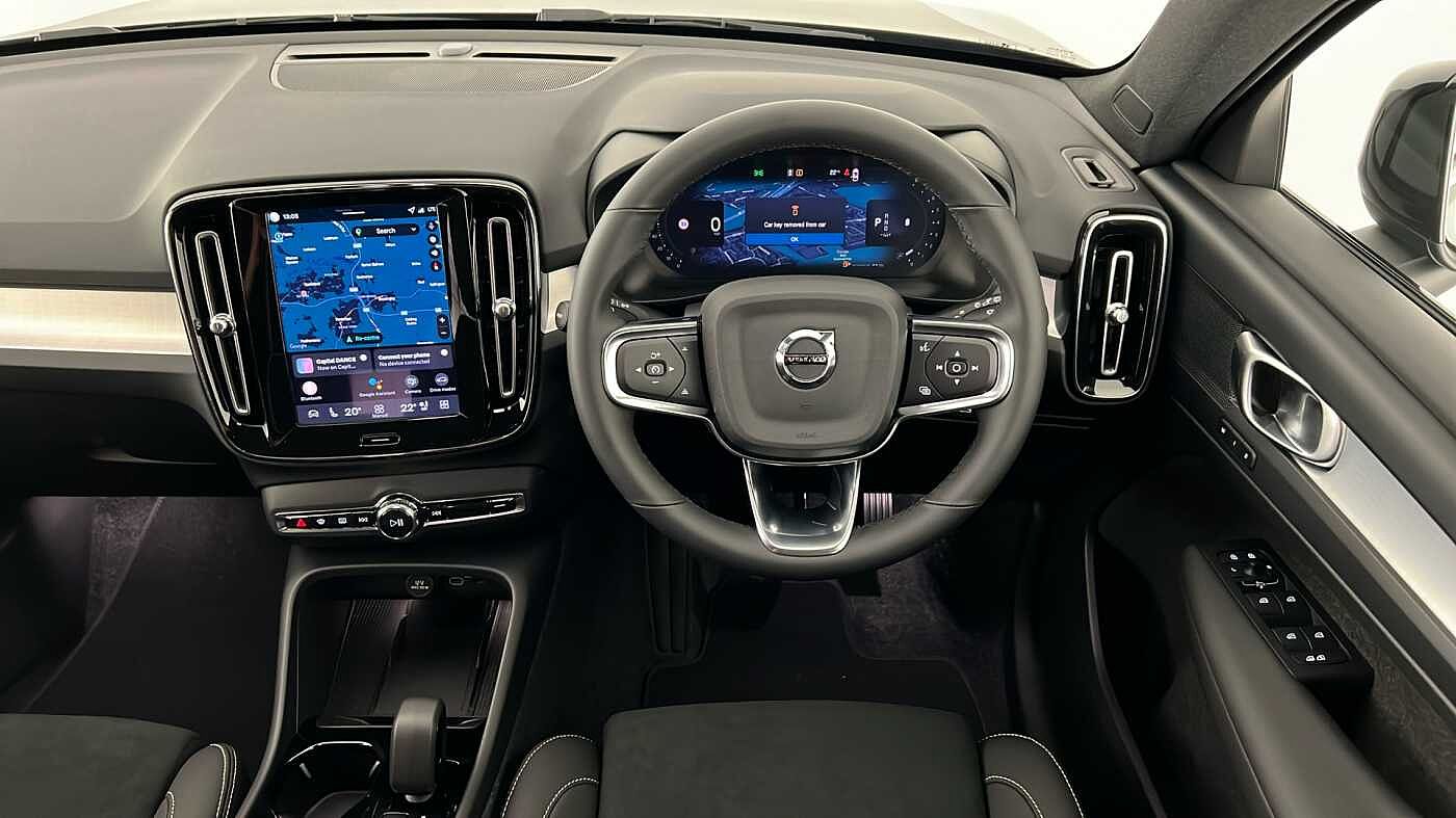 Used Volvo XC40 2025 for sale - 76780318: Photo 9