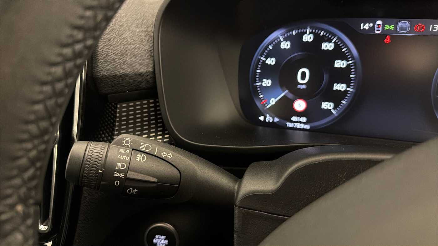 Used Volvo XC40 2021 for sale - 77745845: Photo 37