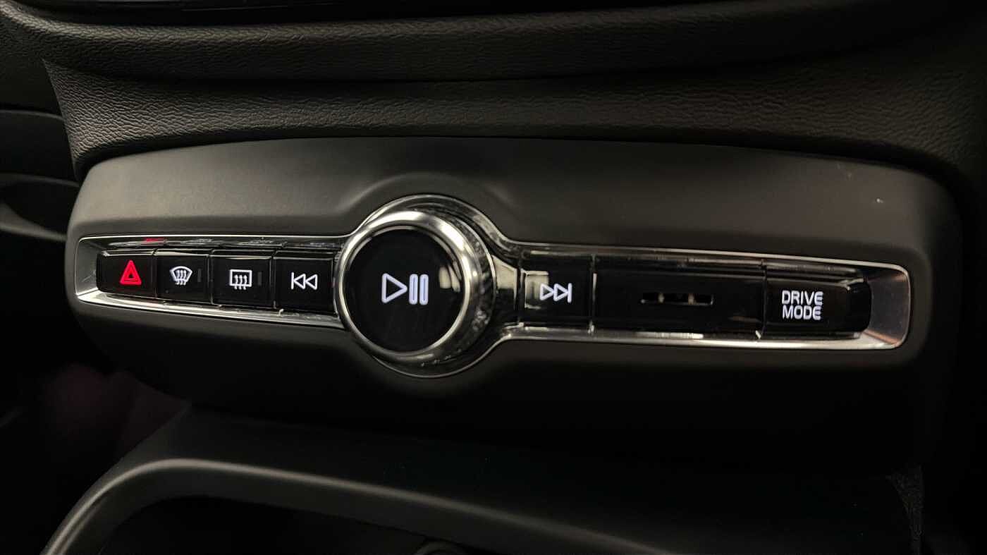 Used Volvo XC40 2021 for sale - 77745845: Photo 39