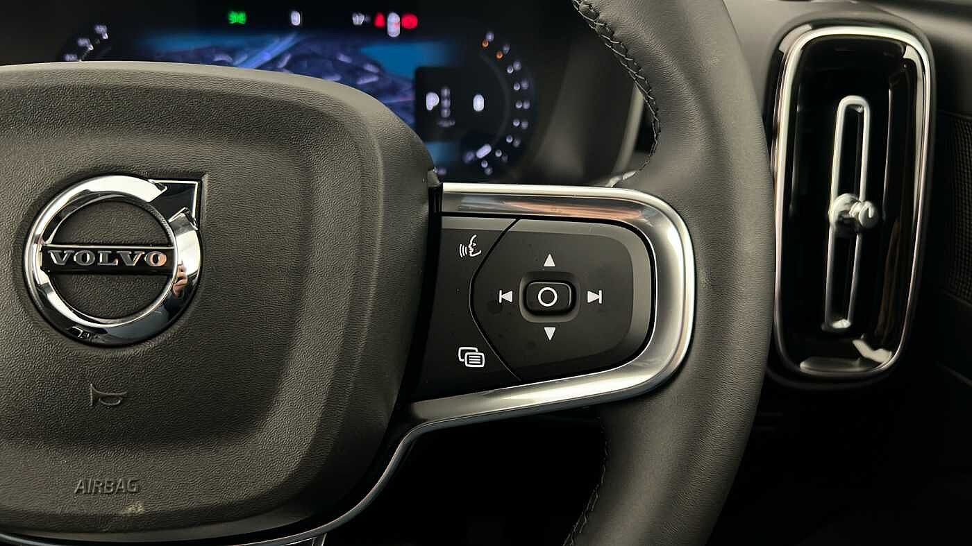 Used Volvo XC40 2025 for sale - 77210241: Photo 17