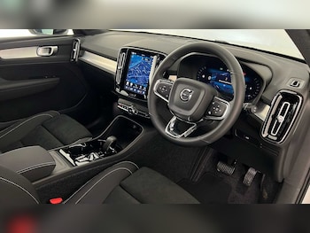 Used Volvo XC40 2025 for sale - 77210241: Photo