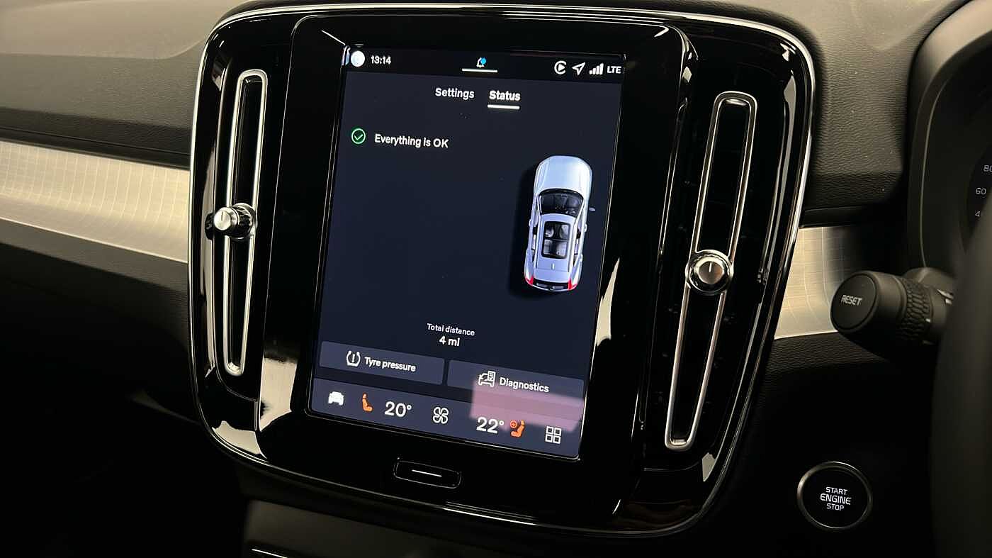 Used Volvo XC40 2025 for sale - 77210241: Photo 43