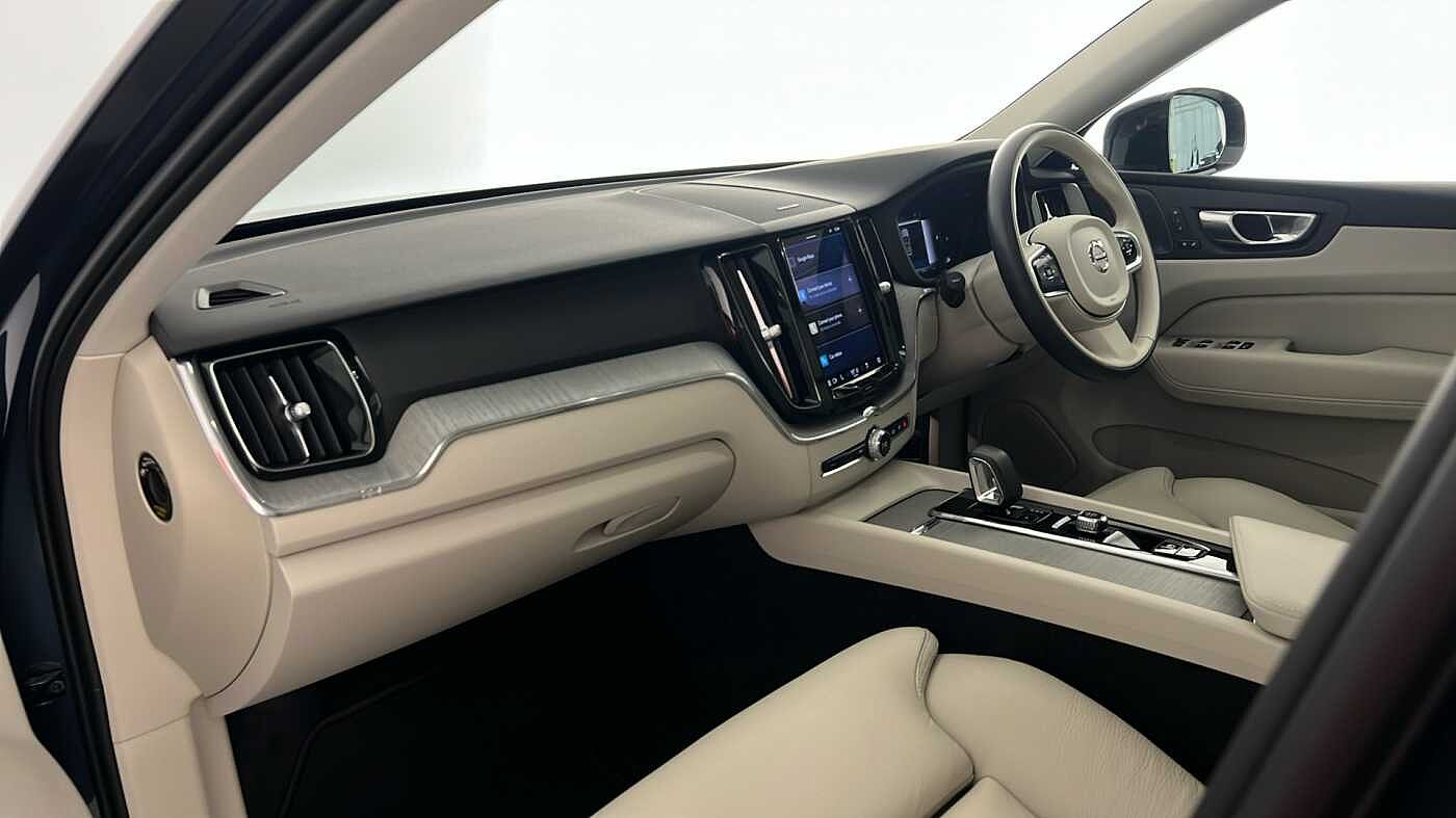 Used Volvo XC60 2023 for sale - 75946685: Photo 10