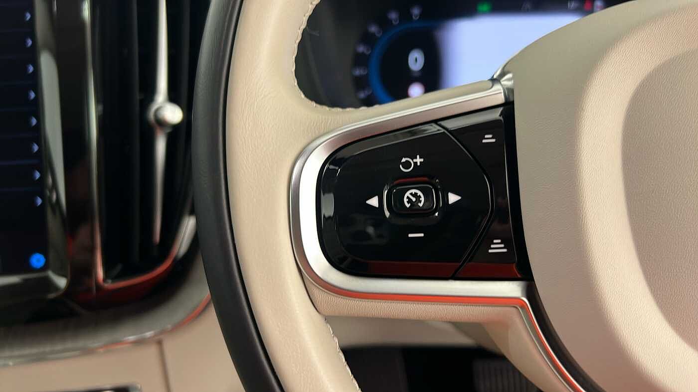 Used Volvo XC60 2023 for sale - 75946685: Photo 18