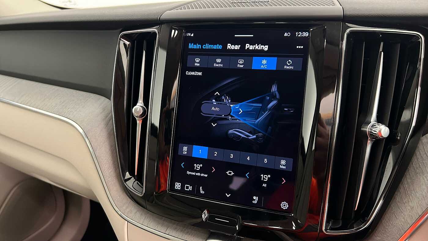 Used Volvo XC60 2023 for sale - 75946685: Photo 21