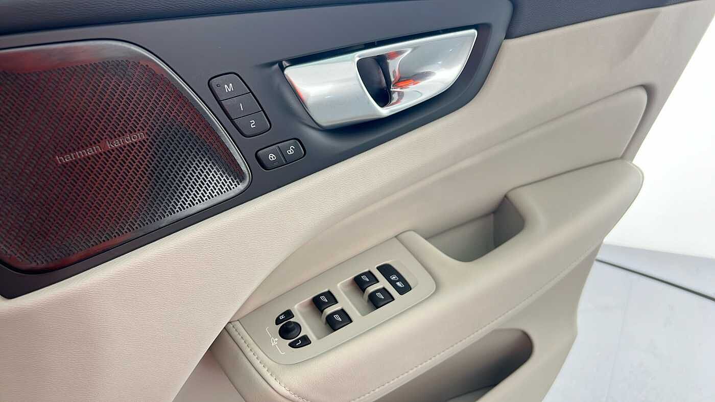 Used Volvo XC60 2023 for sale - 75946685: Photo 28