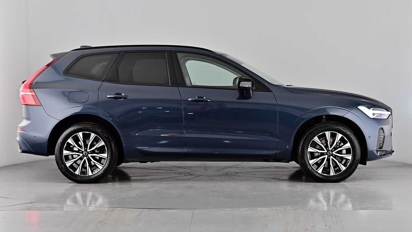 Used Volvo XC60 2023 for sale - 75946685: Photo 3