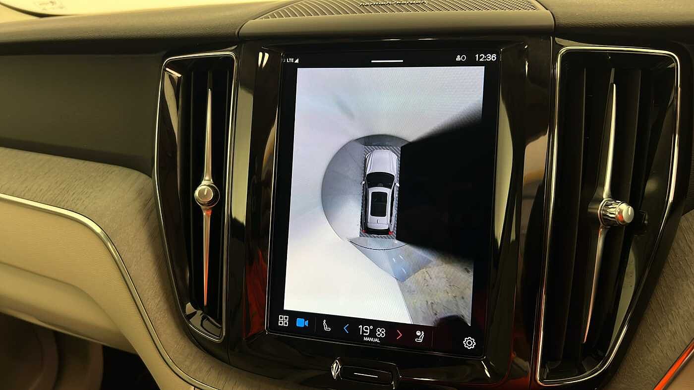 Used Volvo XC60 2023 for sale - 75946685: Photo 32