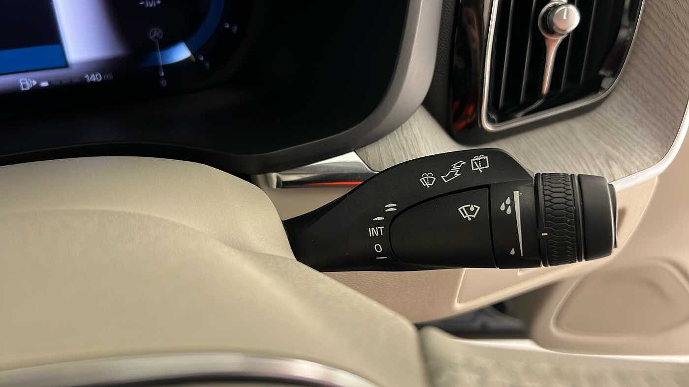 Used Volvo XC60 2023 for sale - 75946685: Photo 33