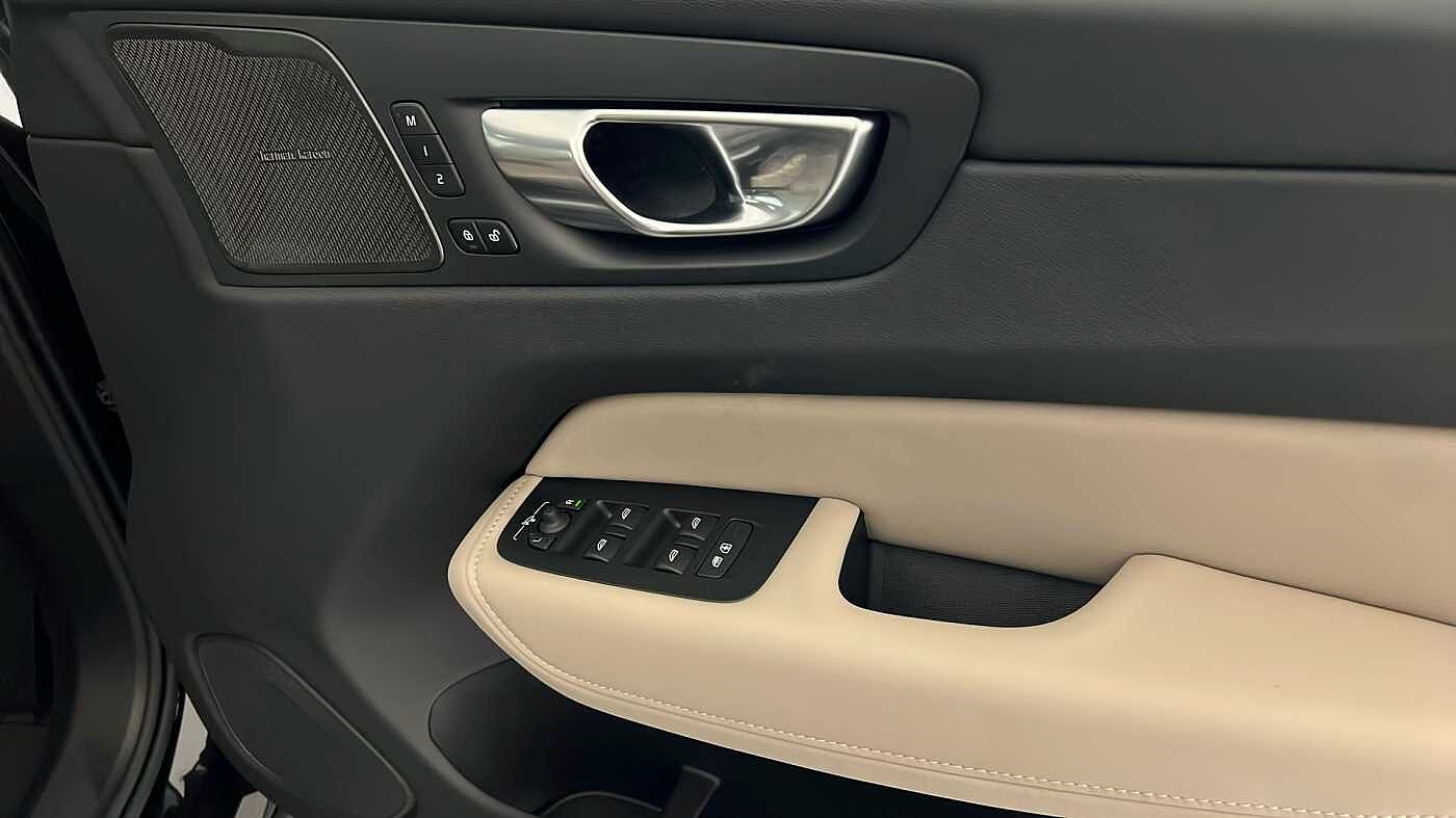 Used Volvo XC60 2025 for sale - 77235502: Photo 32