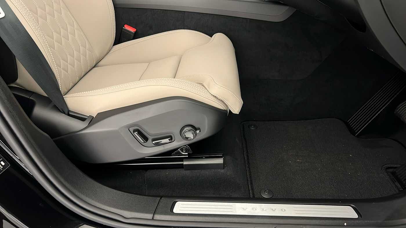 Used Volvo XC60 2025 for sale - 77235502: Photo 33