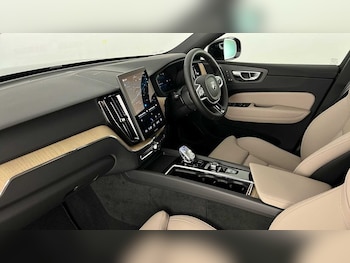 Used Volvo XC60 2025 for sale - 77235502: Photo