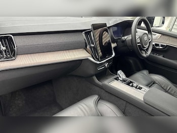 Used Volvo XC90 2025 for sale - 77483043: Photo