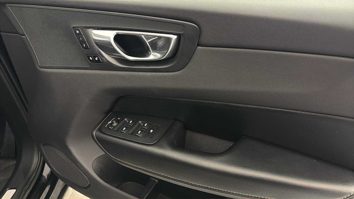 Used Volvo XC60 2018 for sale - 77778418: Photo 32