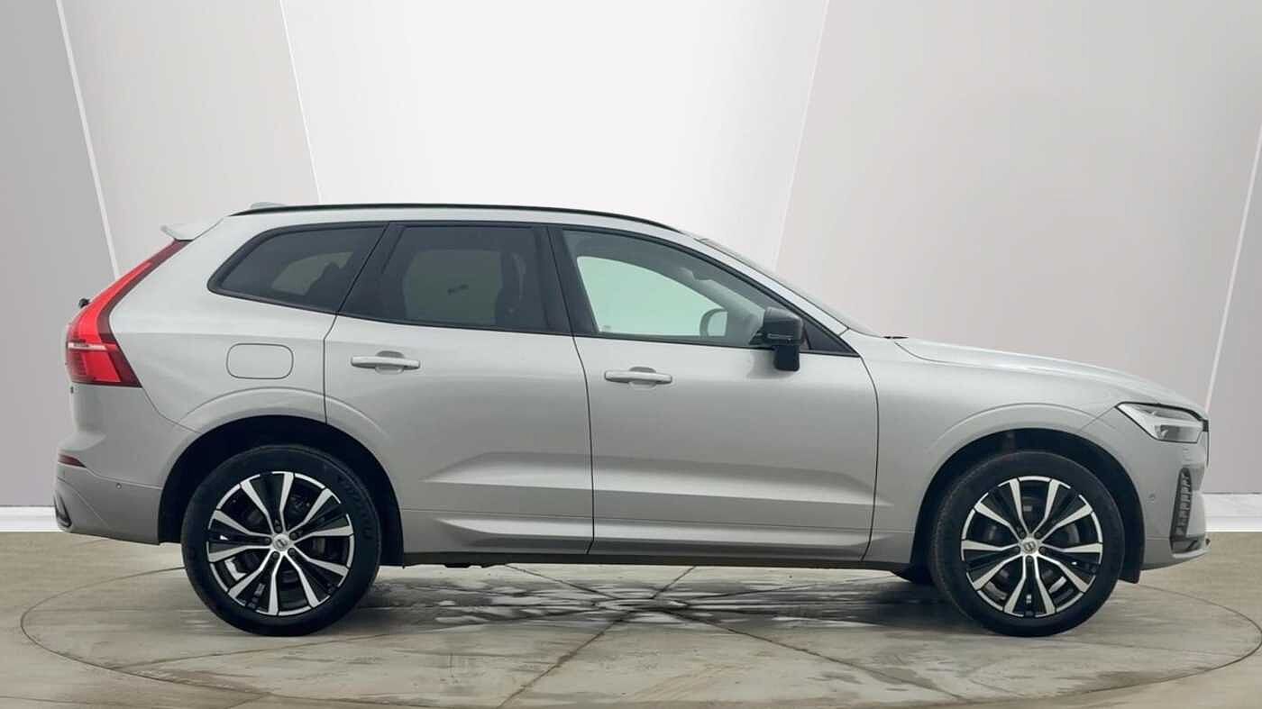 Used Volvo XC60 2023 for sale - 77797795: Photo 2