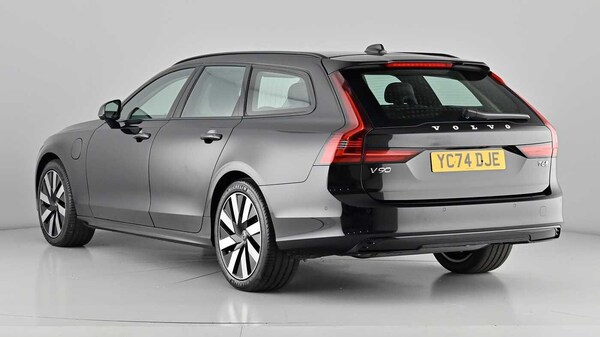 Used Volvo V90 2024 for sale - 75481159: Photo 2