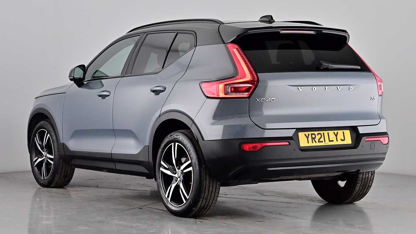 Used Volvo XC40 2021 for sale - 76023201: Photo 2