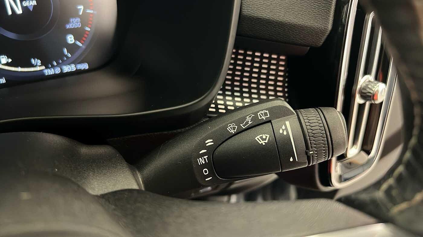 Used Volvo XC40 2021 for sale - 76023201: Photo 33