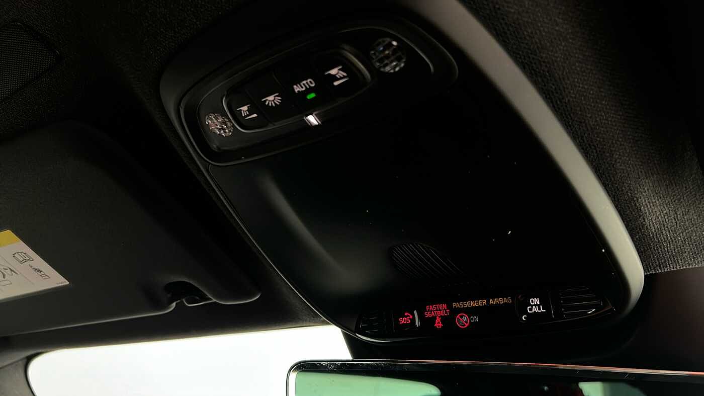 Used Volvo XC40 2021 for sale - 76023201: Photo 37