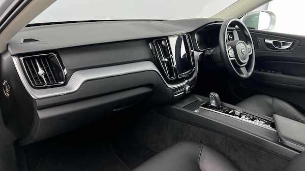 Used Volvo XC60 2021 for sale - 76344038: Photo 3