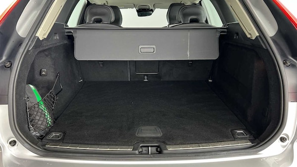 Used Volvo XC60 2021 for sale - 76344038: Photo 6