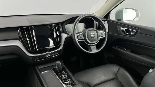 Used Volvo XC60 2021 for sale - 76344038: Photo 8