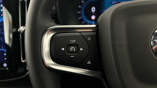 Used Volvo XC40 2024 for sale - 76172305: Photo 19