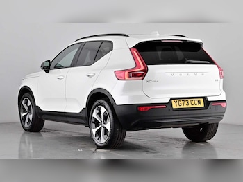 Used Volvo XC40 2024 for sale - 76172305: Photo 2