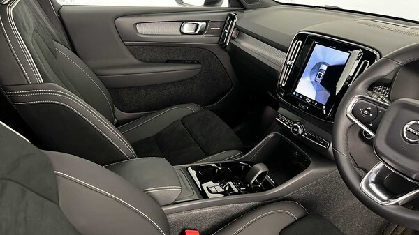 Used Volvo XC40 2024 for sale - 76172305: Photo 36