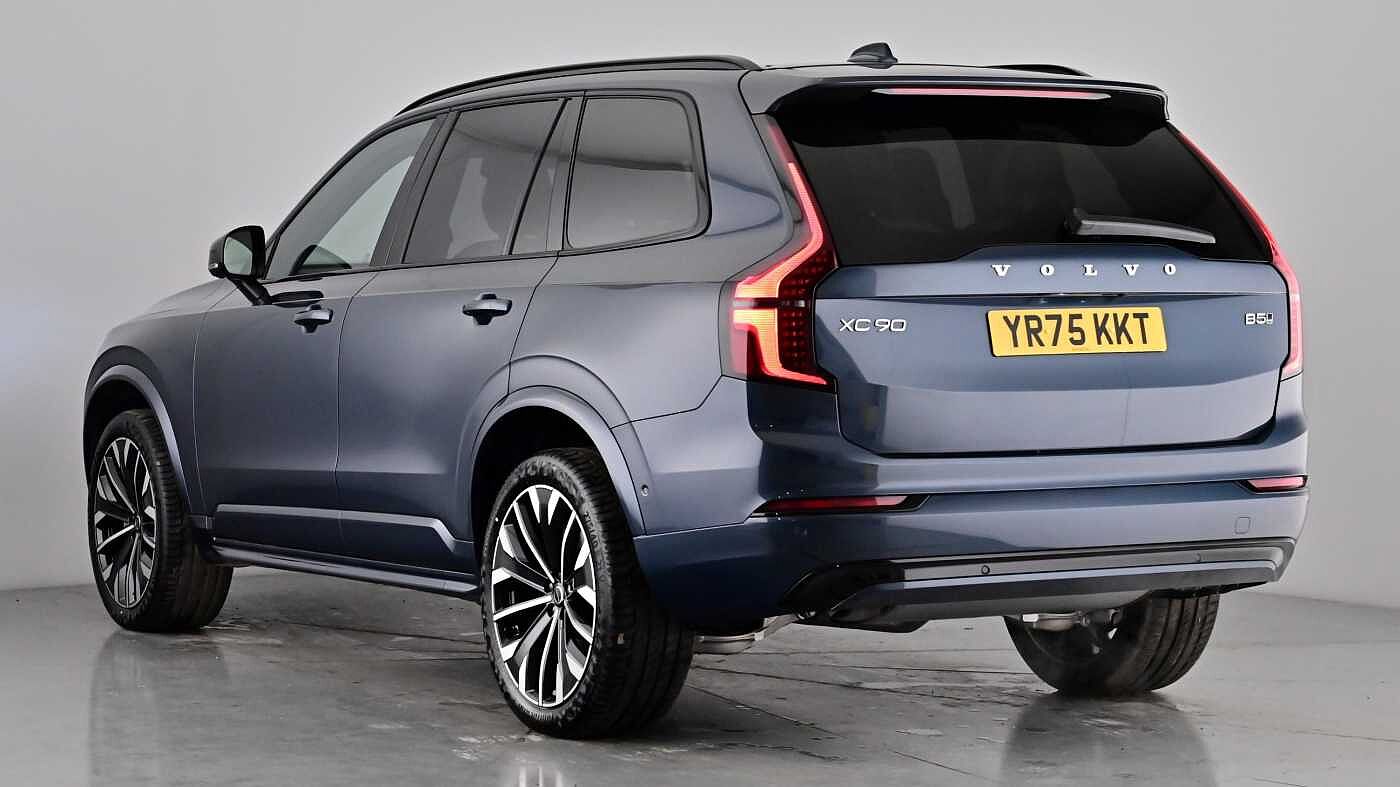 Used Volvo XC90 2025 for sale - 76384393: Photo 2