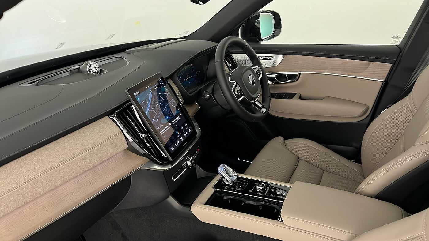 Used Volvo XC90 2025 for sale - 76384393: Photo 3