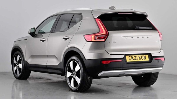 Used Volvo XC40 2021 for sale - 76172464: Photo 2