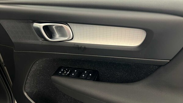 Used Volvo XC40 2021 for sale - 76172464: Photo 33