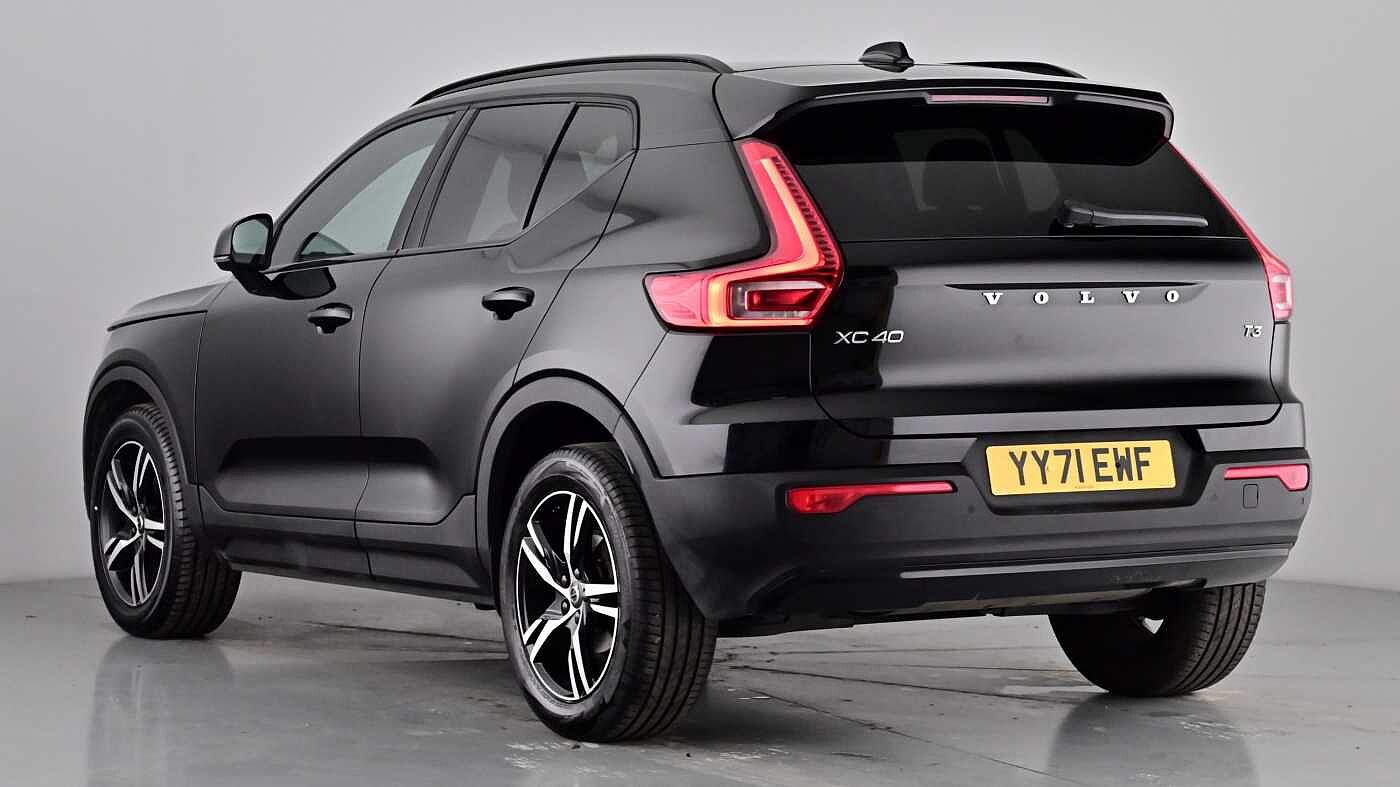 Used Volvo XC40 2021 for sale - 76404689: Photo 2